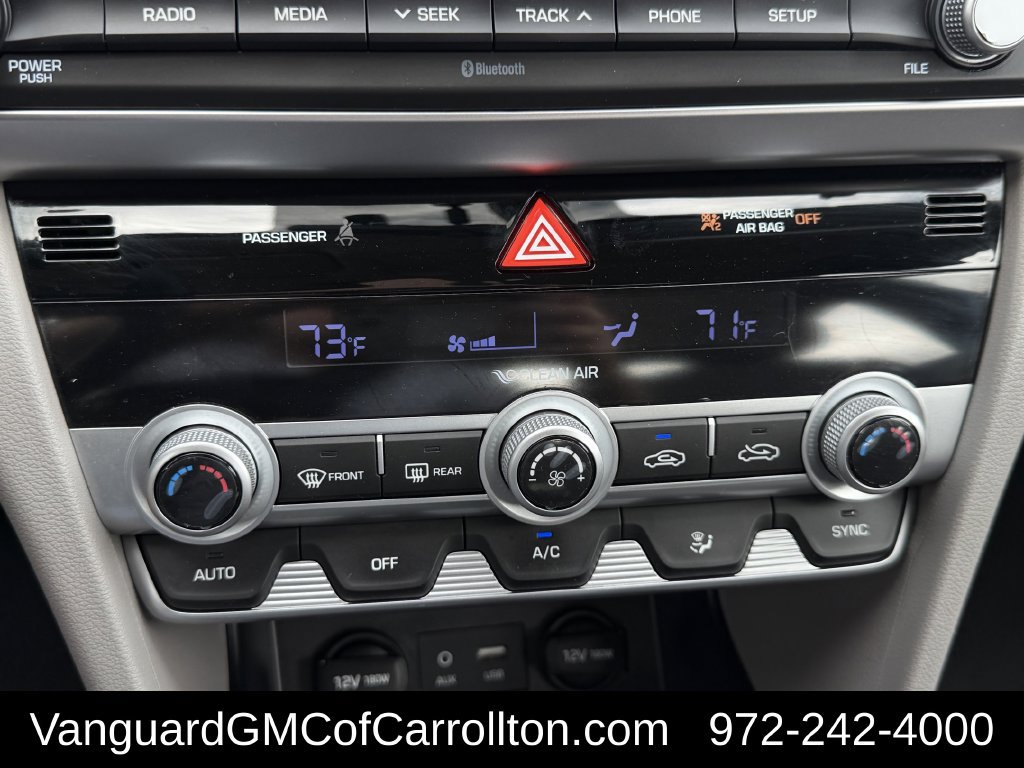 Used 2020 Hyundai Elantra SE FWD image 20