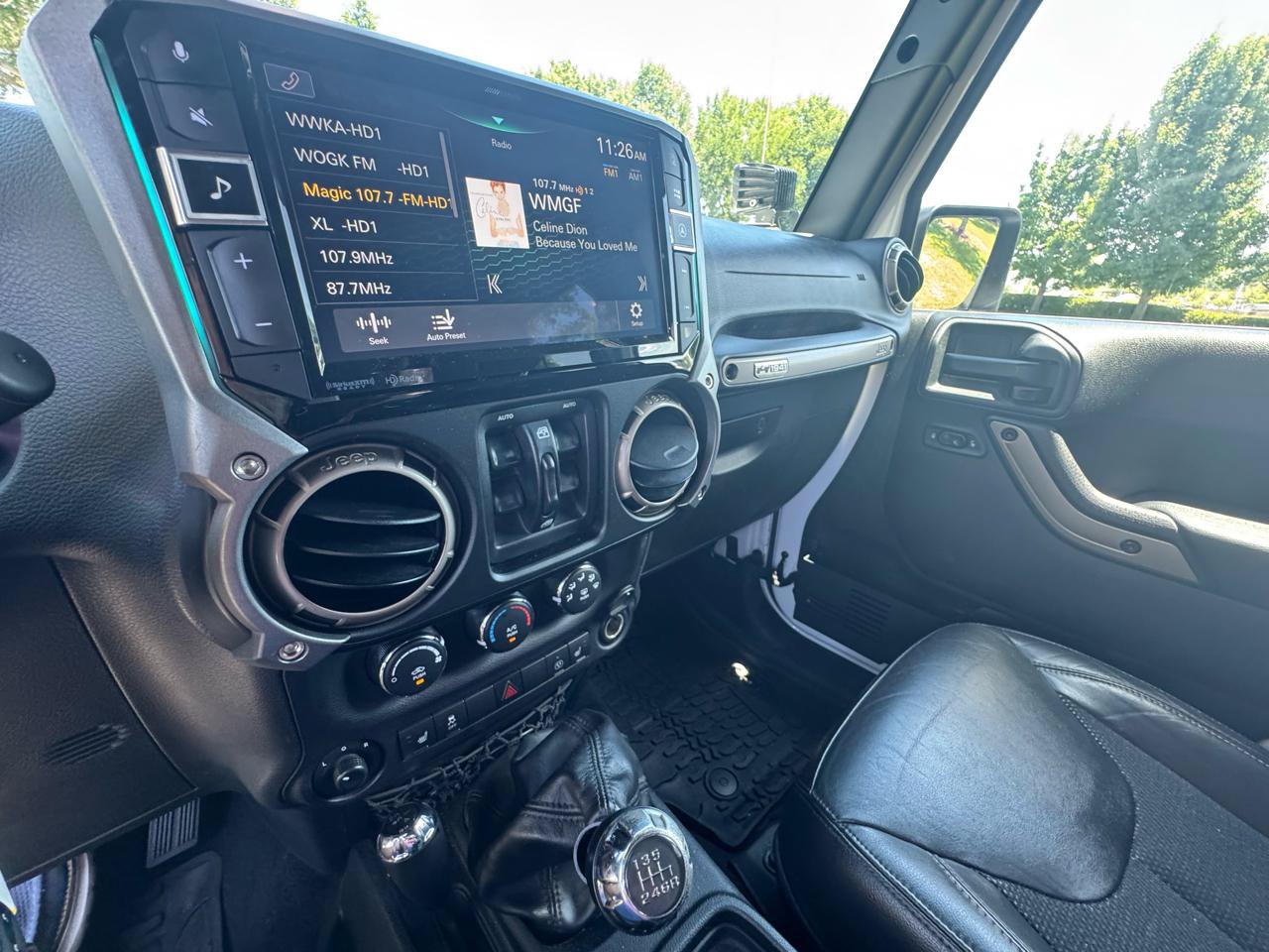 Used 2016 Jeep Wrangler Unlimited Sahara AWD/4WD image 20