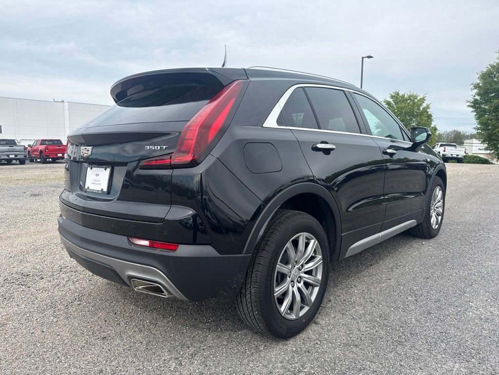 Used 2022 Cadillac XT4 Premium Luxury w/ Safety Alert Package AWD/4WD image 11