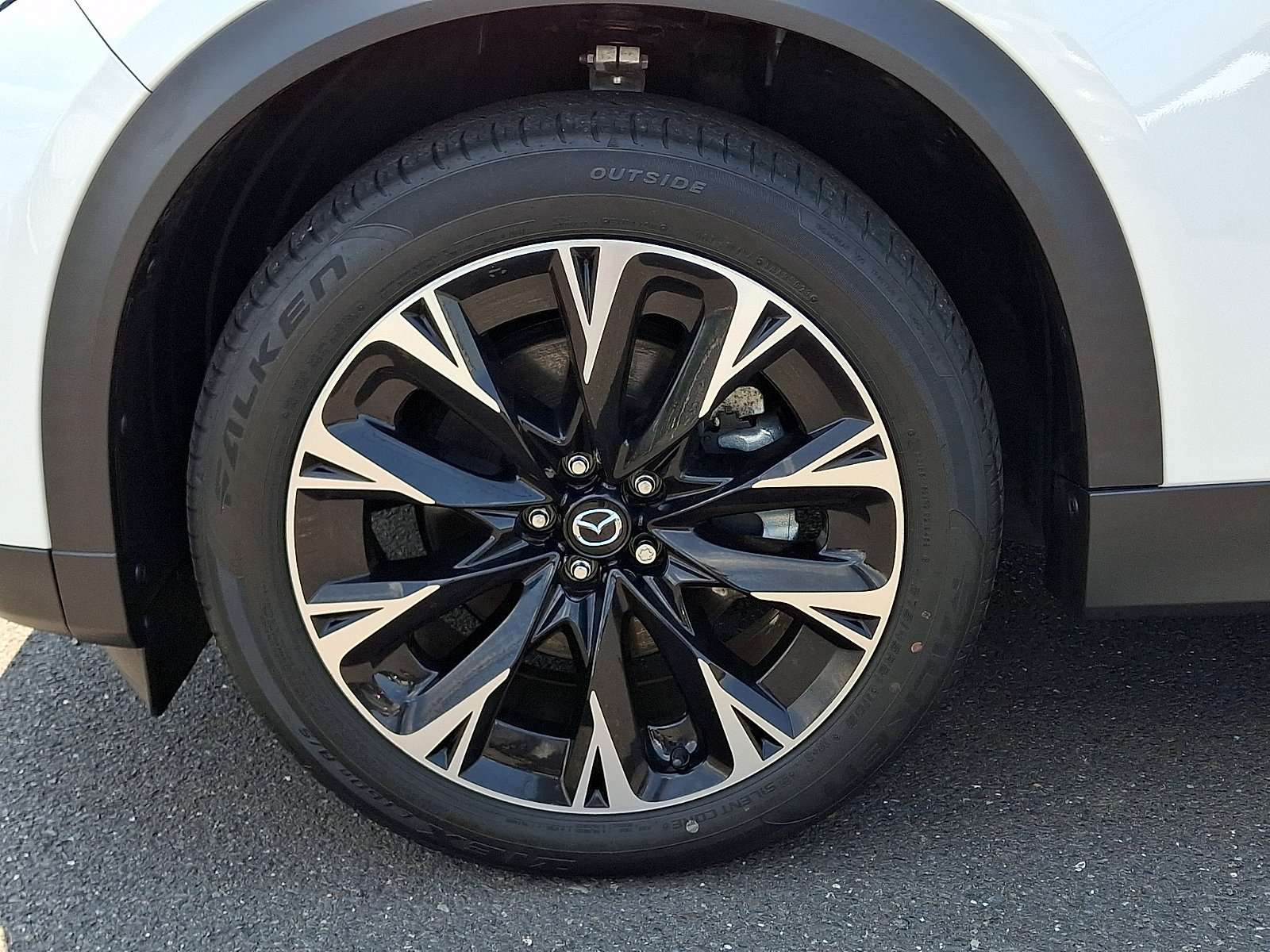 Certified 2024 MAZDA CX-90 Plug-In Hybrid w/ Premium Plus AWD/4WD image 10