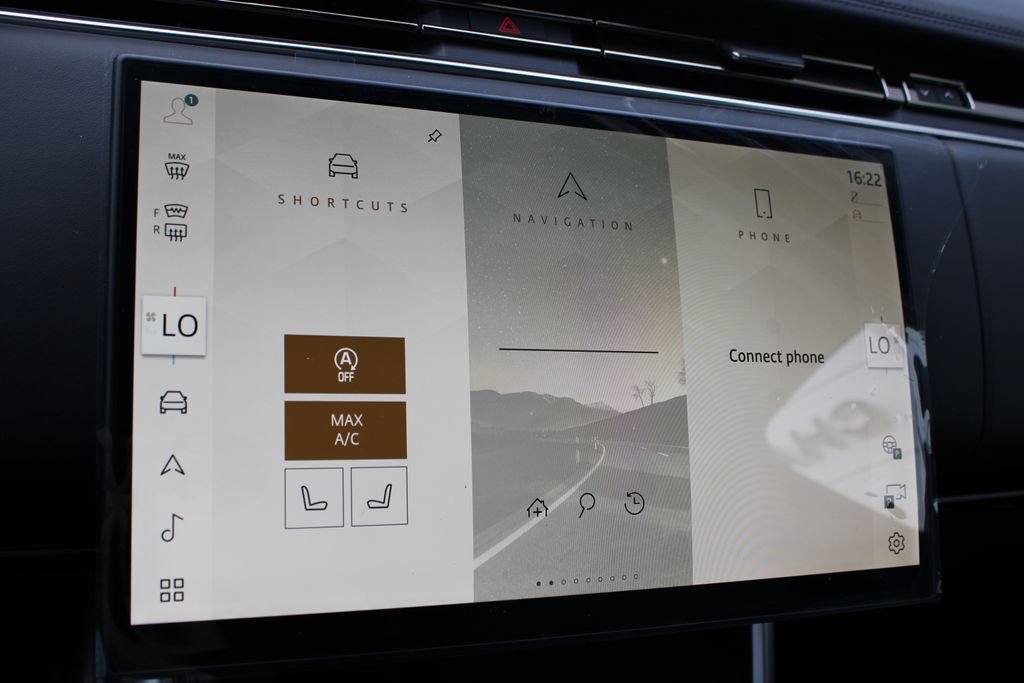 New 2027 Land Rover Range Rover SE AWD/4WD image 17
