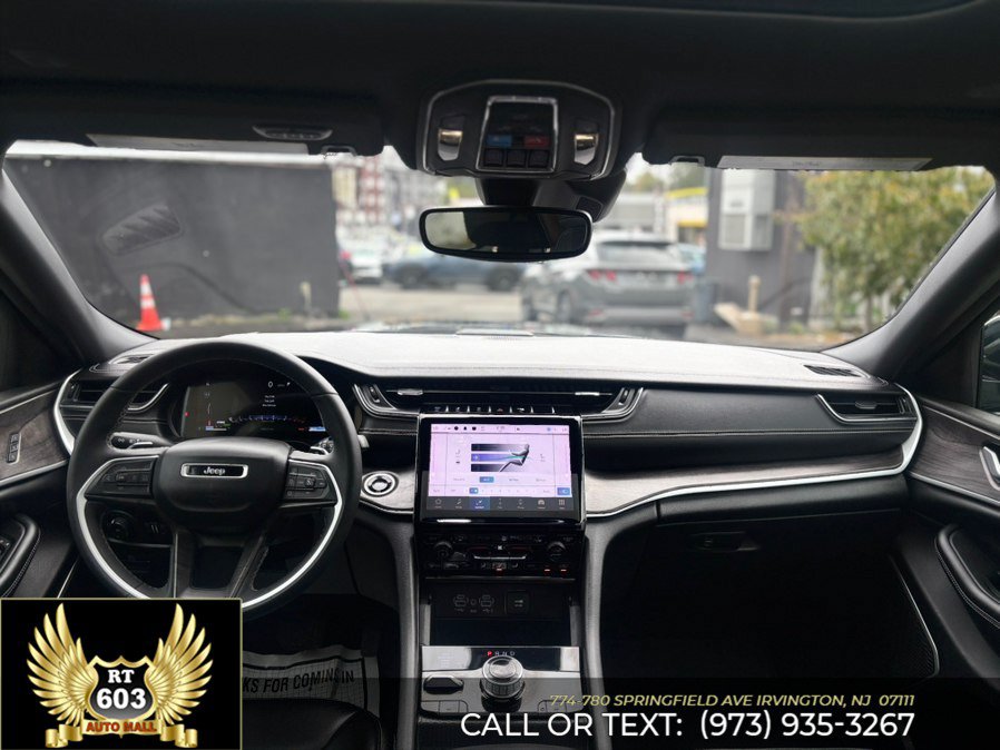 Used 2024 Jeep Grand Cherokee Limited 4xe AWD/4WD image 13