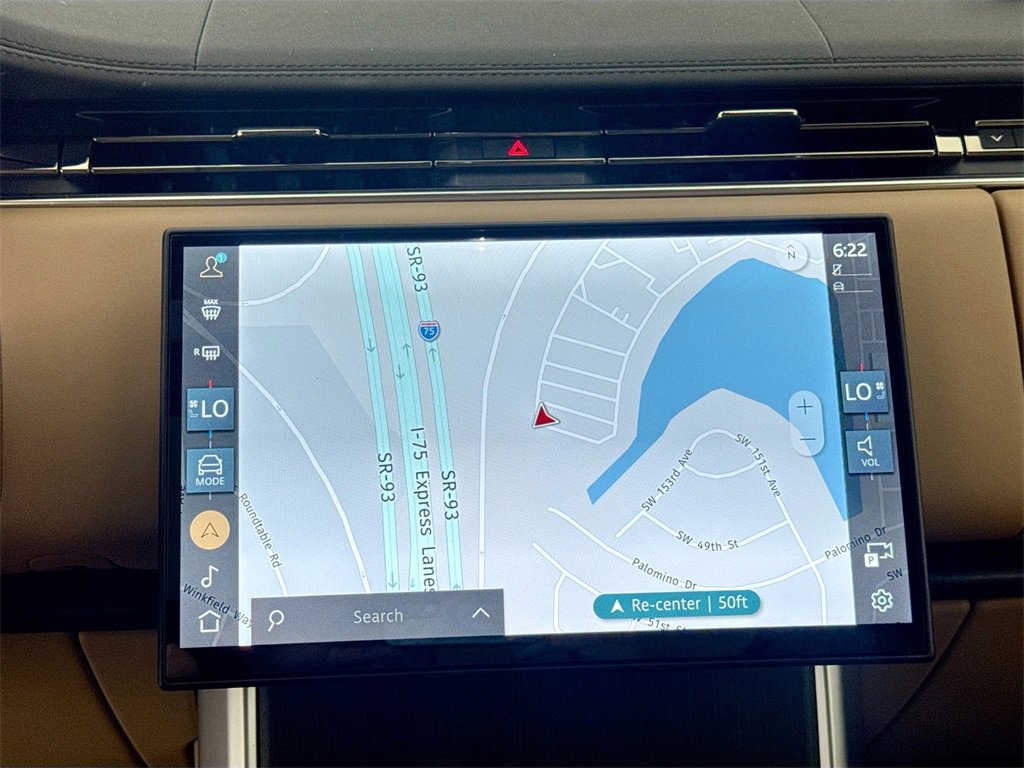 New 2025 Land Rover Range Rover SE image 12