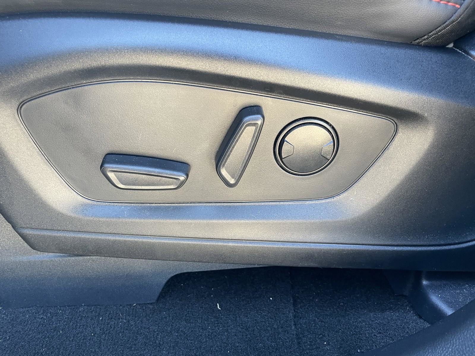 Used 2025 Ford Explorer ST-Line w/ ST-Line Street Pack image 10