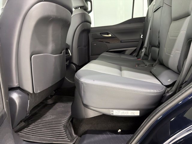 Used 2025 Lexus GX 550 w/ Accessory Package (2T) AWD/4WD image 17