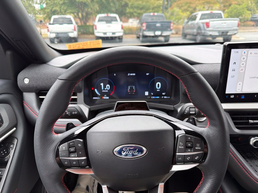 Used 2025 Ford Explorer ST AWD/4WD image 8