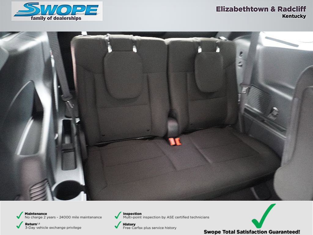 Certified 2024 Ford Explorer XLT w/ Class IV Trailer Tow Package AWD/4WD image 16