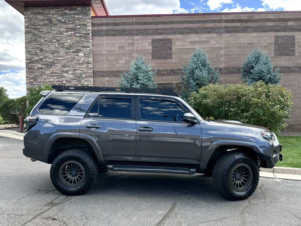 Used 2022 Toyota 4Runner TRD Off-Road AWD/4WD image 6
