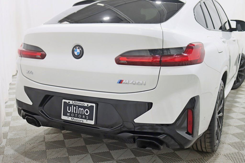 Used 2024 BMW X4 M40i w/ Premium Package image 12