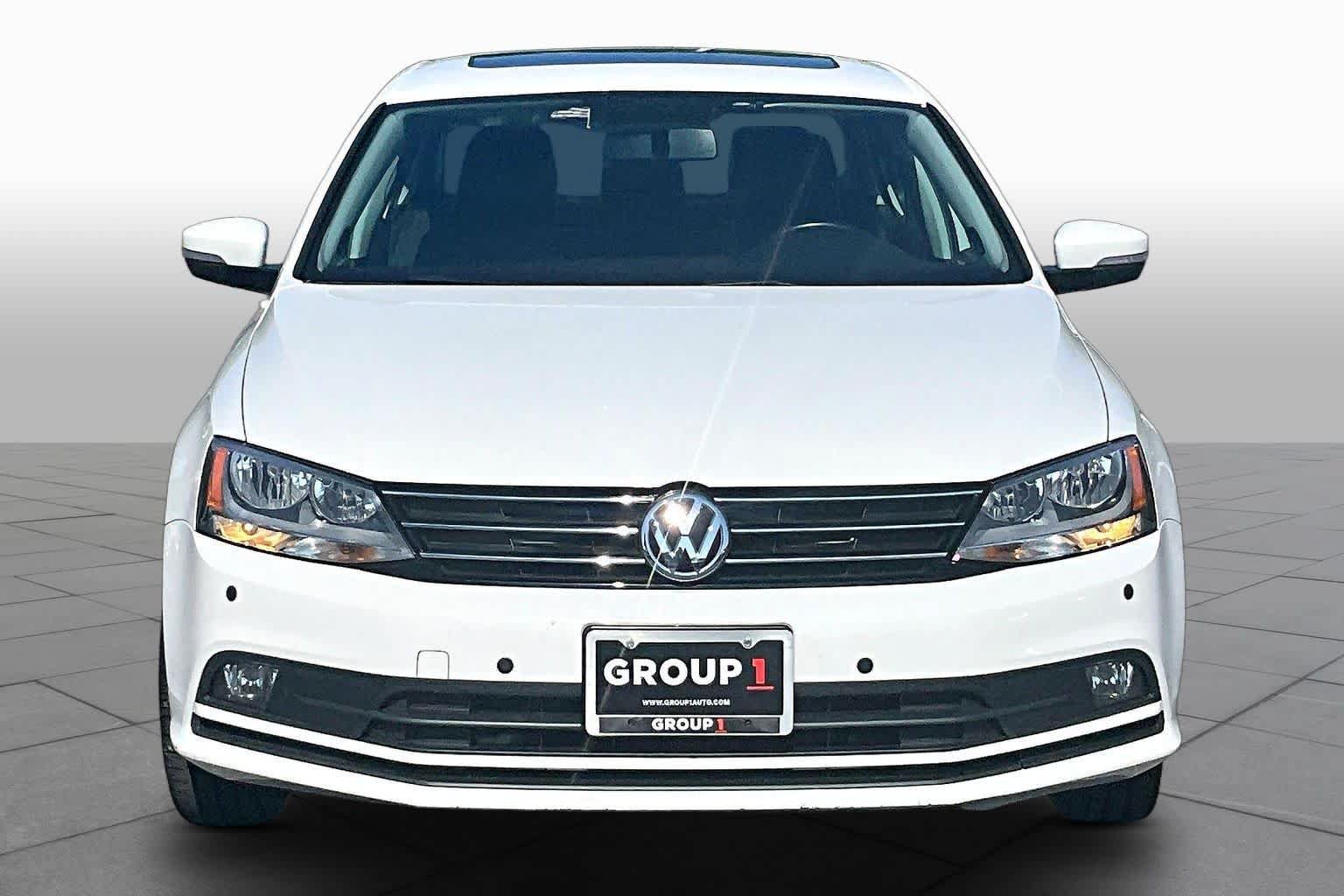 Used 2015 Volkswagen Jetta SEL FWD image 4