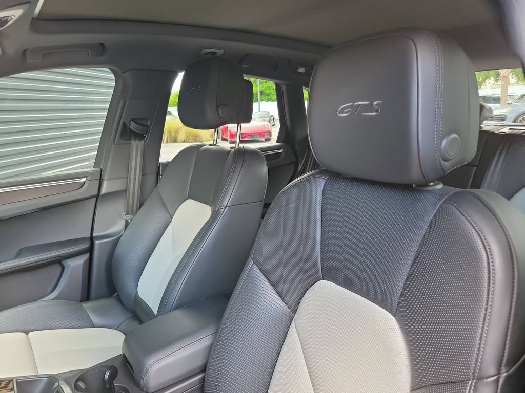 Certified 2024 Porsche Macan GTS AWD/4WD image 5
