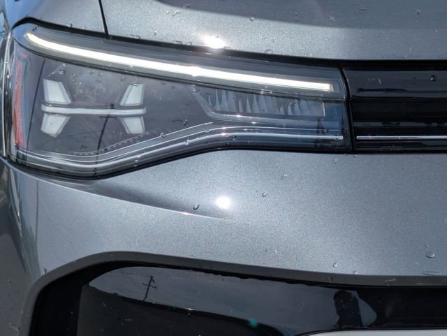 Certified 2025 Volkswagen Taos SE AWD/4WD image 10