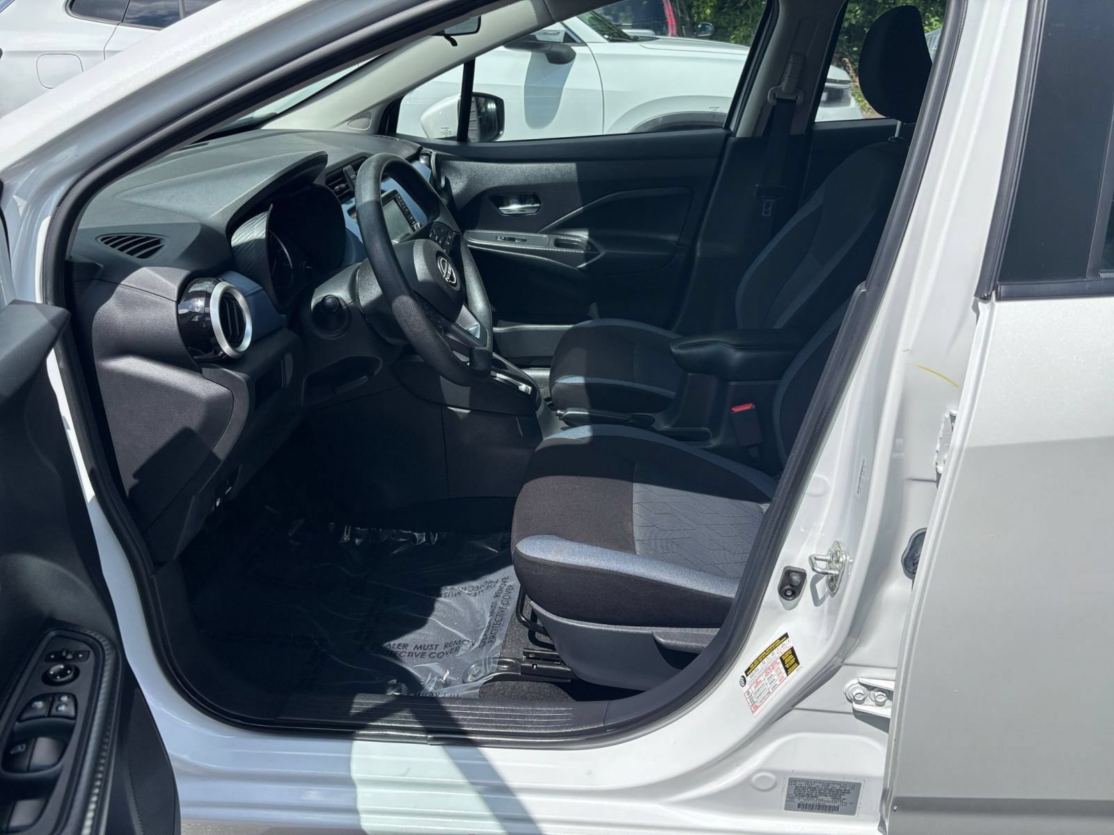 Used 2025 Nissan Versa SV FWD image 22