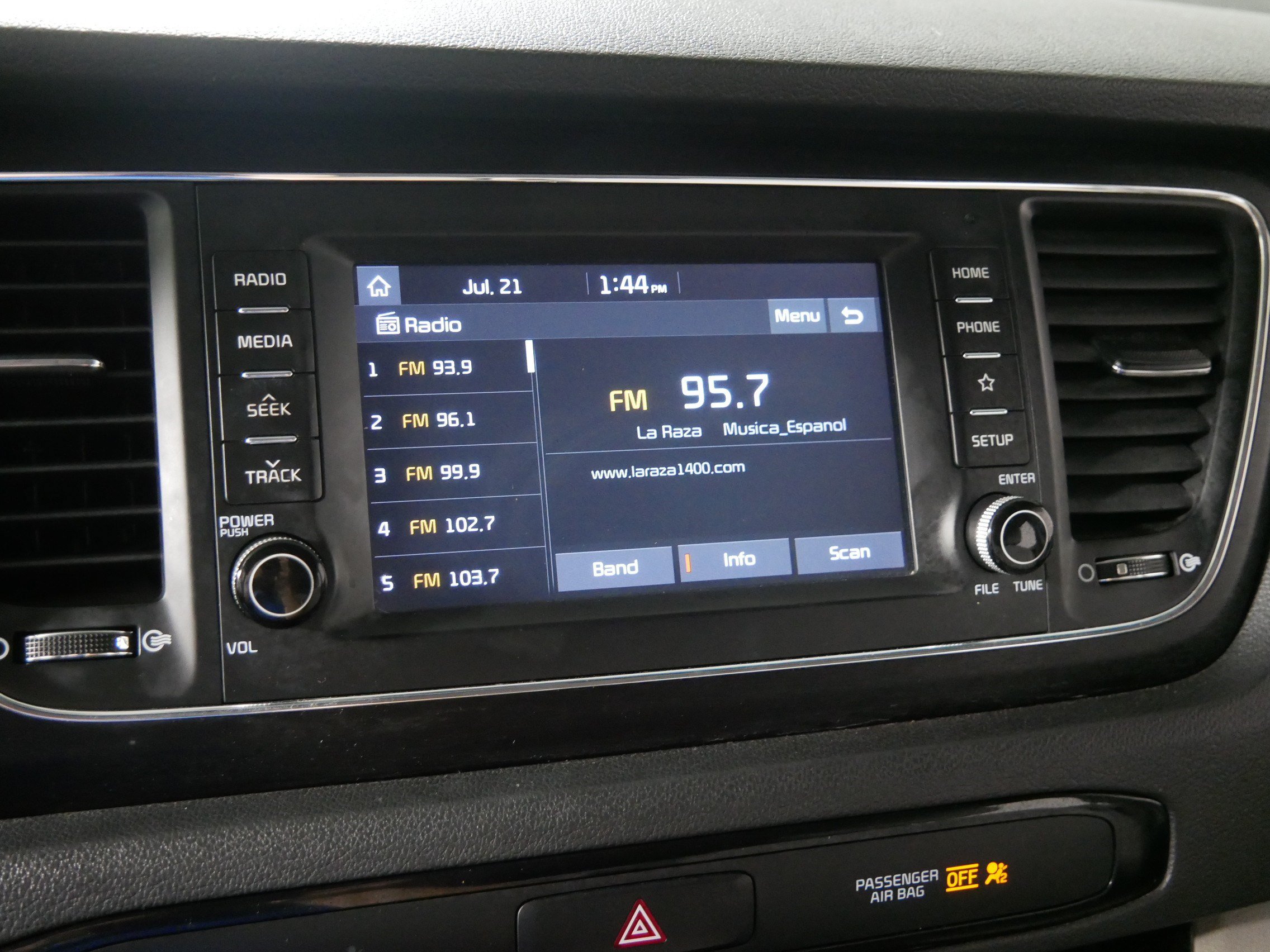 Used 2019 Kia Sedona LX FWD image 22