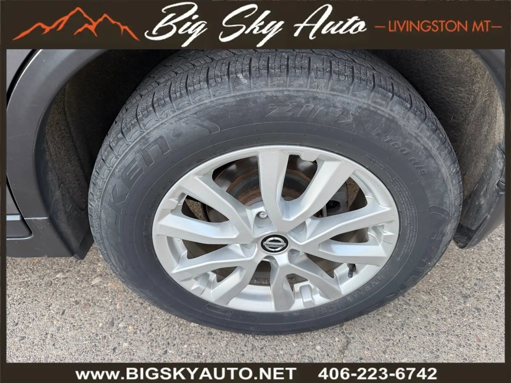 Used 2019 Nissan Rogue SV image 9