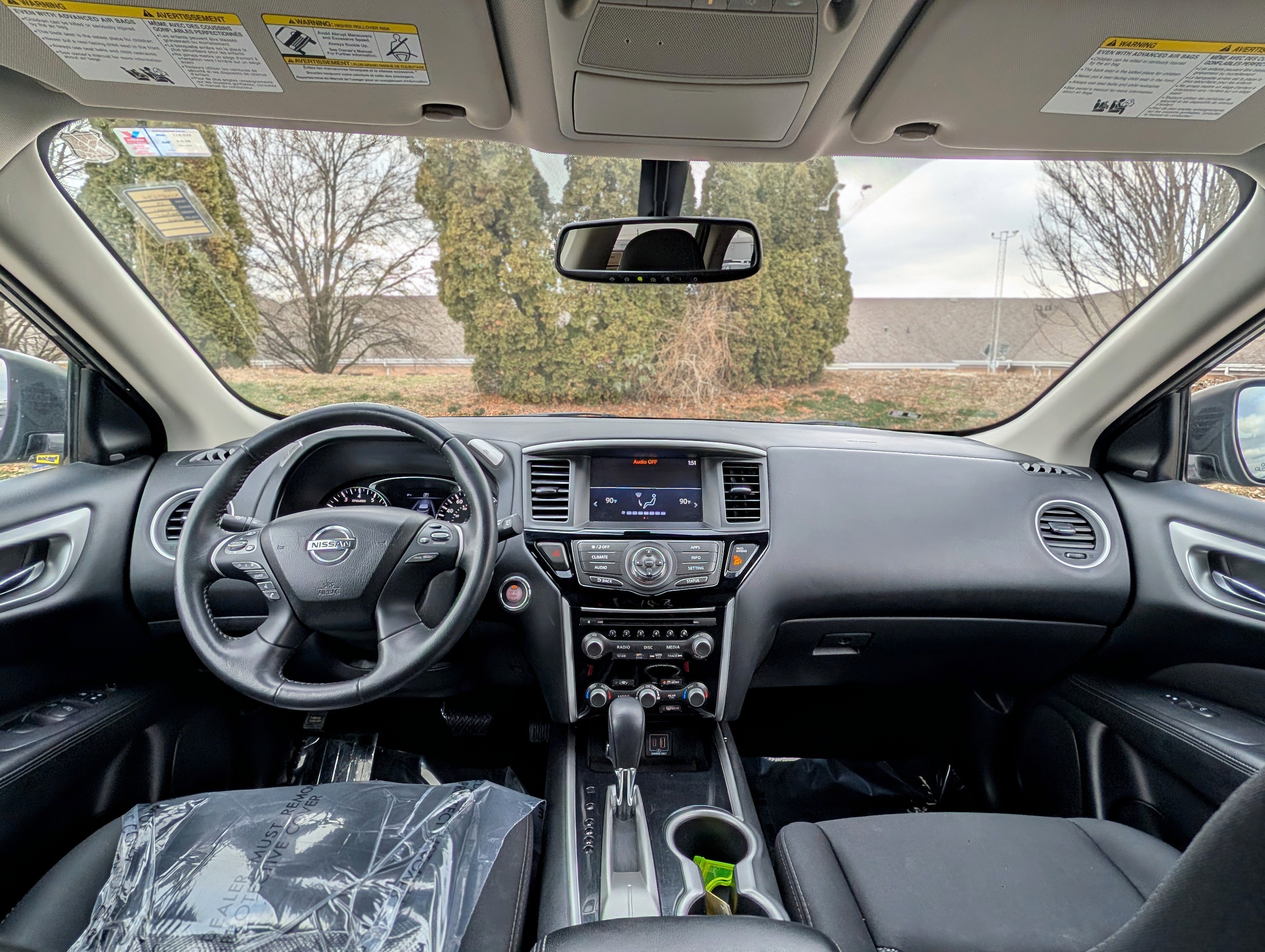 Used 2019 Nissan Pathfinder SV image 13