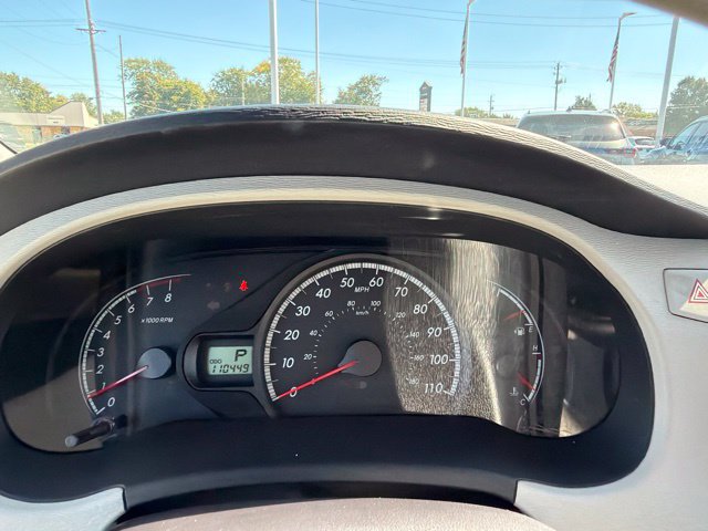Used 2014 Toyota Sienna LE FWD image 41