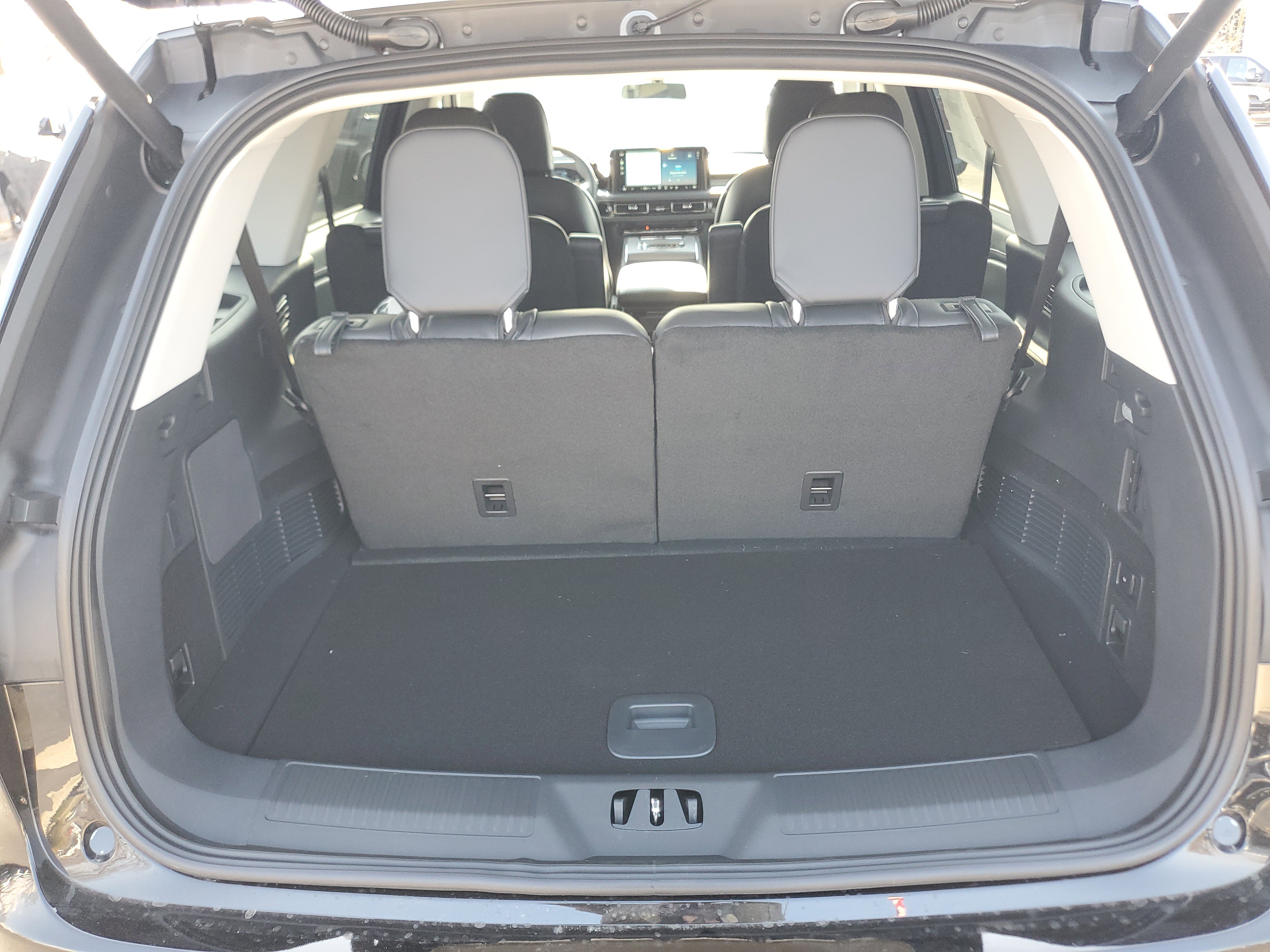 New 2026 Lincoln Aviator AWD image 28