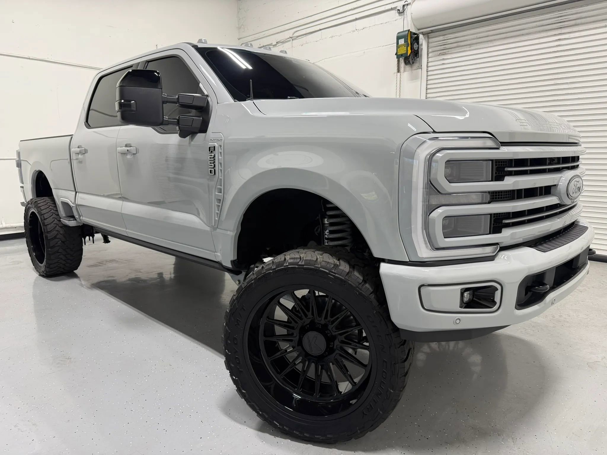 Used 2025 Ford F250 Platinum image 33