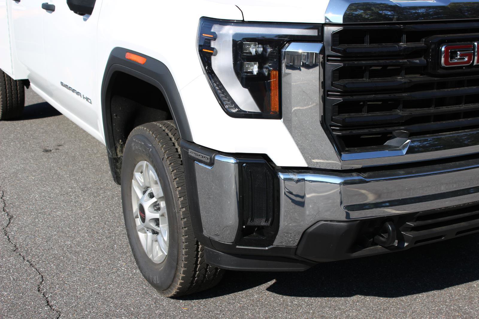 New 2025 GMC Sierra 2500 Pro w/ Convenience Package image 5