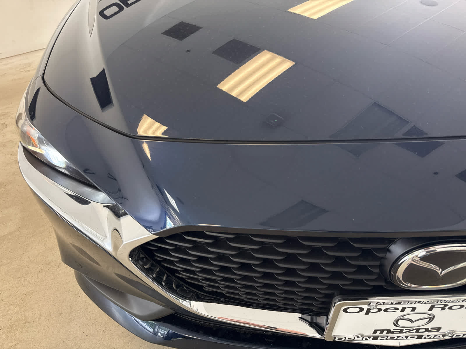 Used 2024 MAZDA MAZDA3 s FWD image 9