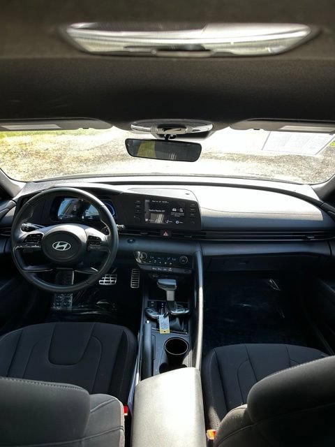 Certified 2025 Hyundai Elantra Sport FWD image 24
