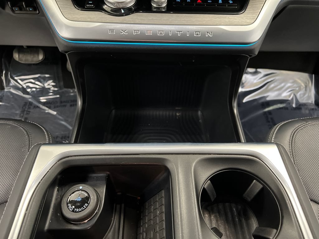 Used 2025 Ford Expedition Max Platinum AWD/4WD image 60