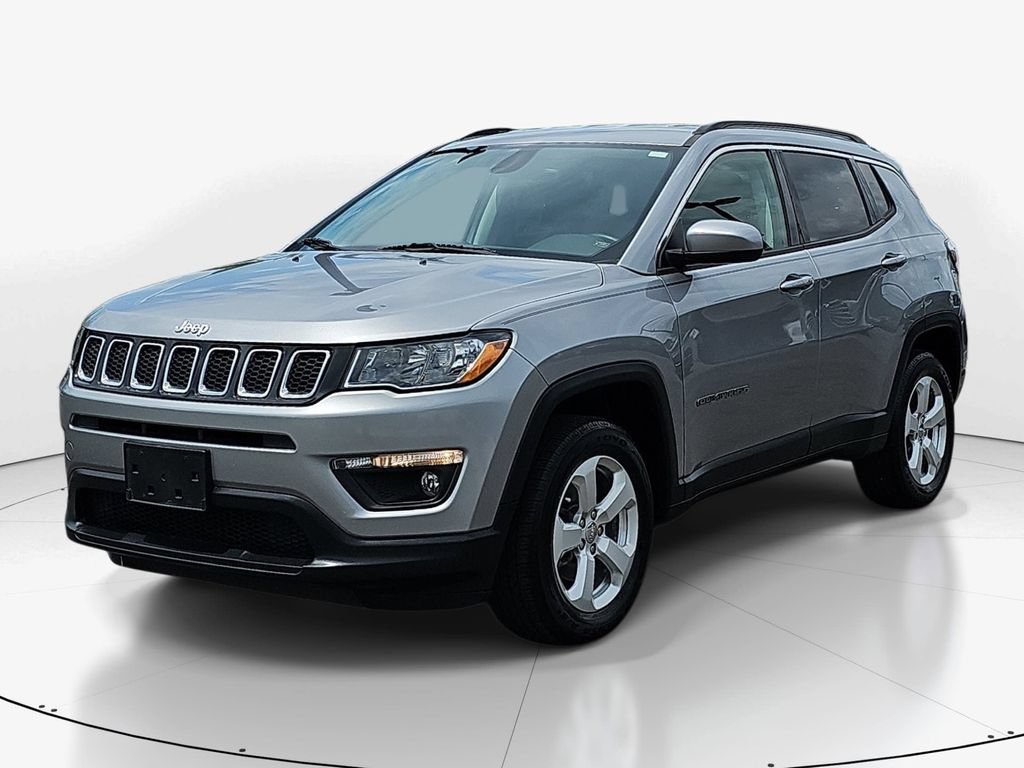 Used 2018 Jeep Compass Latitude w/ Trailer Tow Group AWD/4WD image 11