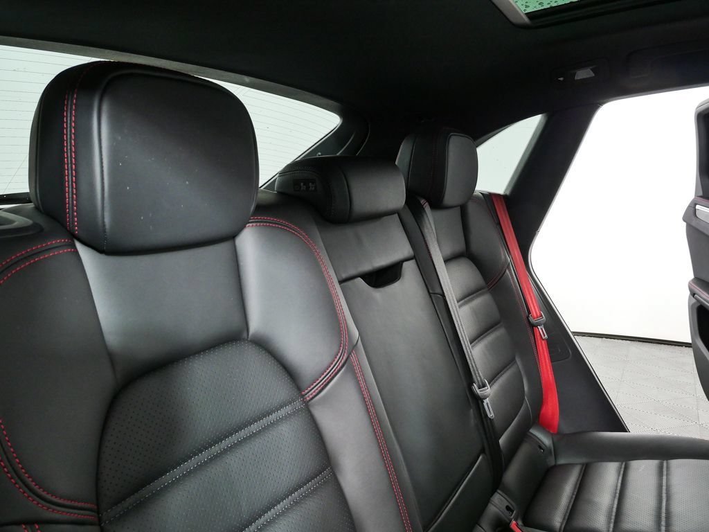 Used 2022 Porsche Macan GTS AWD/4WD image 23