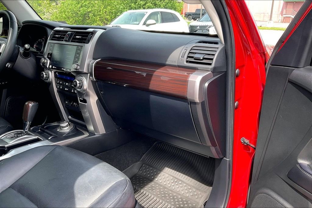 Used 2021 Toyota 4Runner Limited image 15