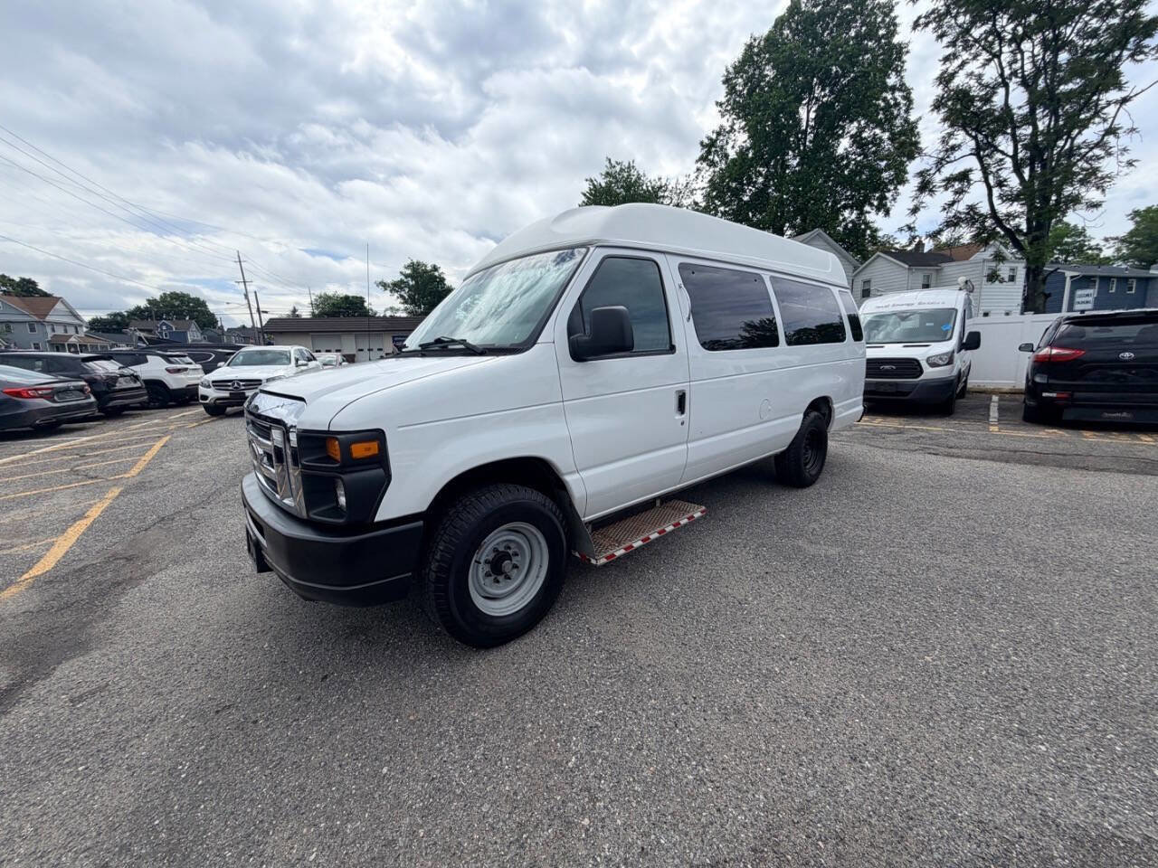 Used 2014 Ford E-250 and Econoline 250 Extended w/ Power Group RWD image 76