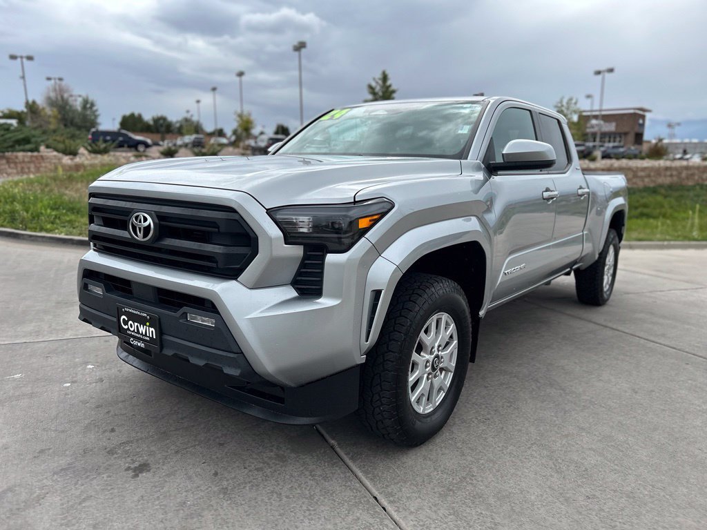 Used 2024 Toyota Tacoma SR5 AWD/4WD image 3