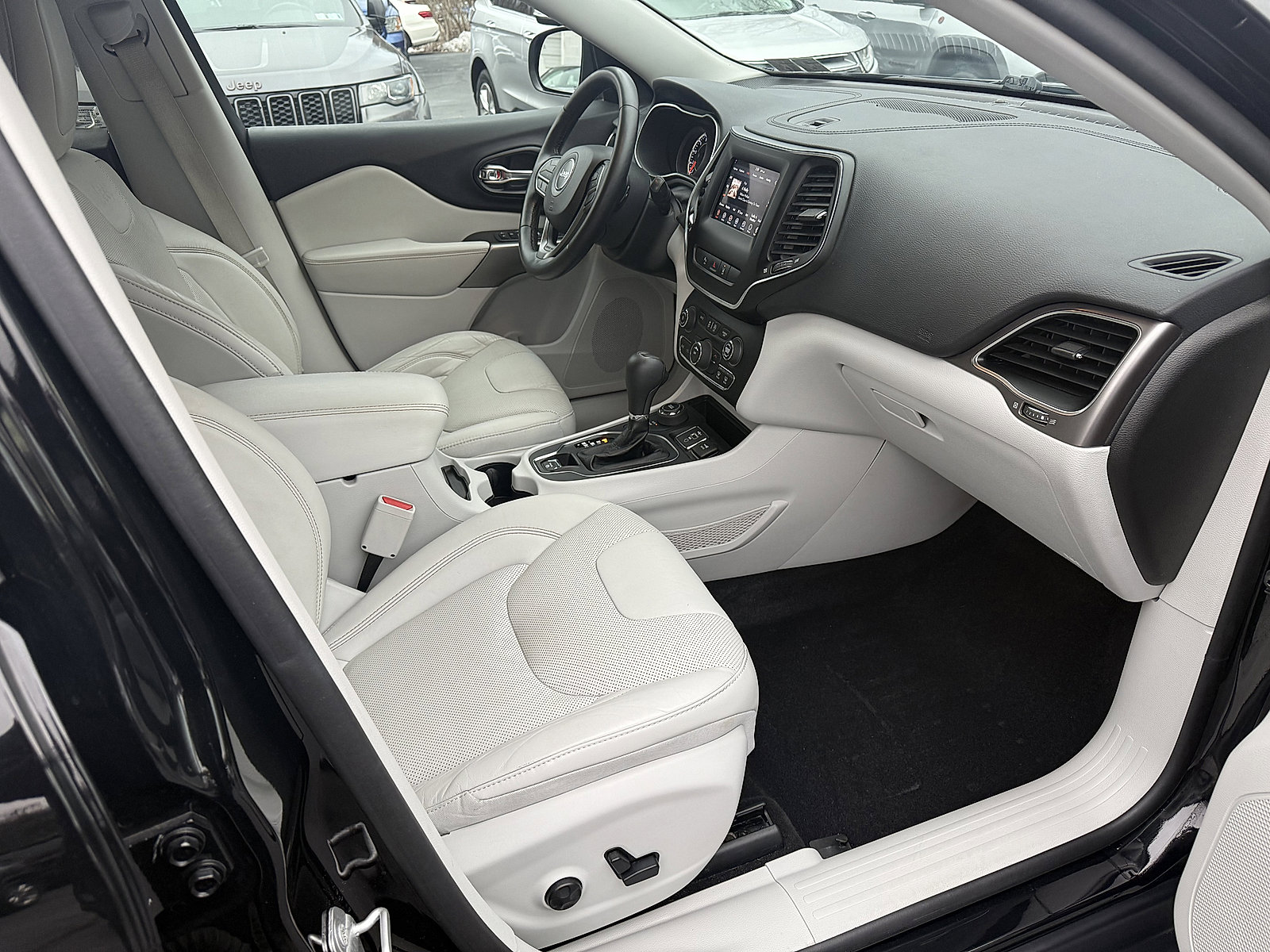 Used 2021 Jeep Cherokee Latitude Lux image 13