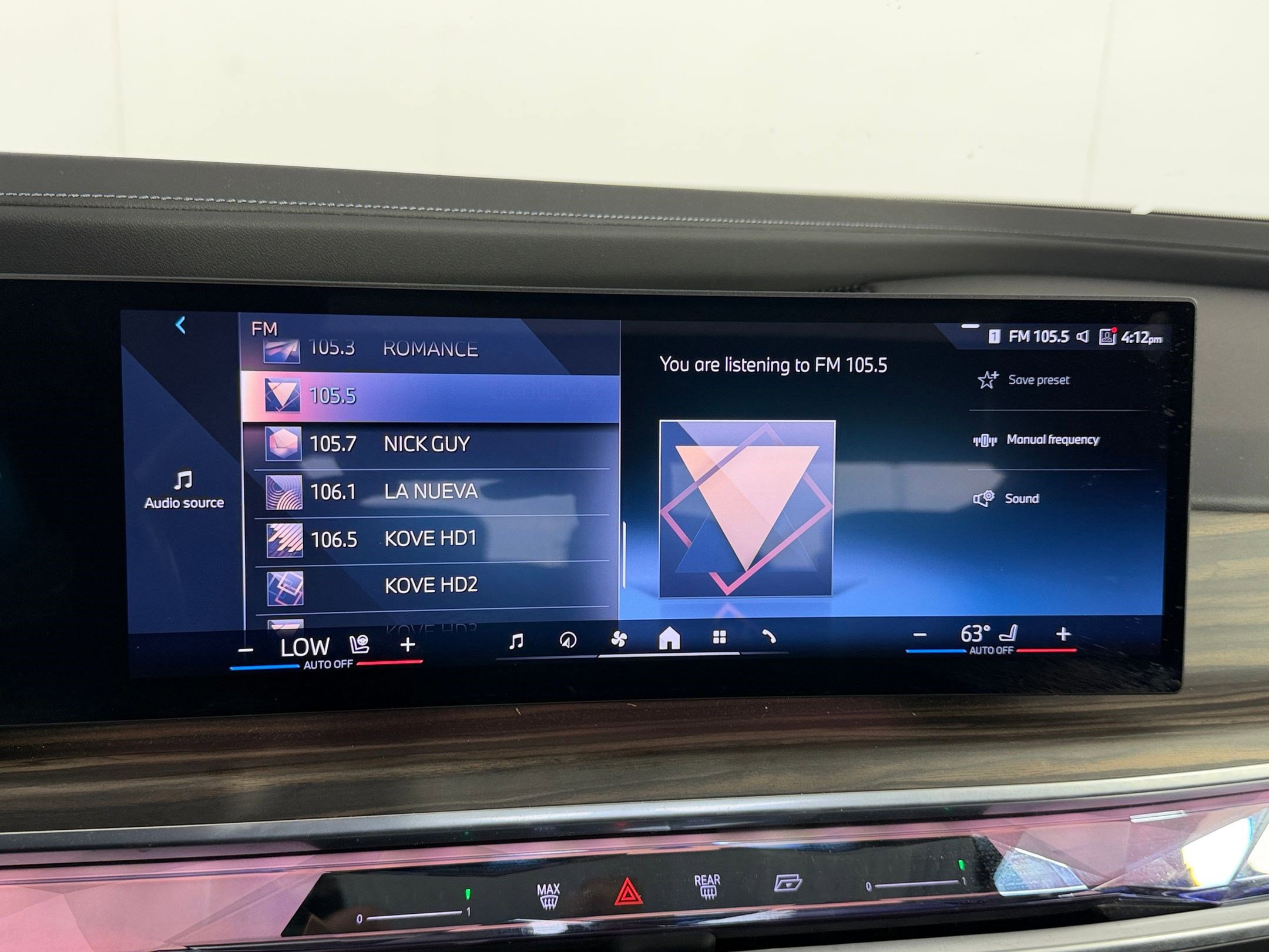 Used 2023 BMW i7 xDrive60 AWD/4WD image 23