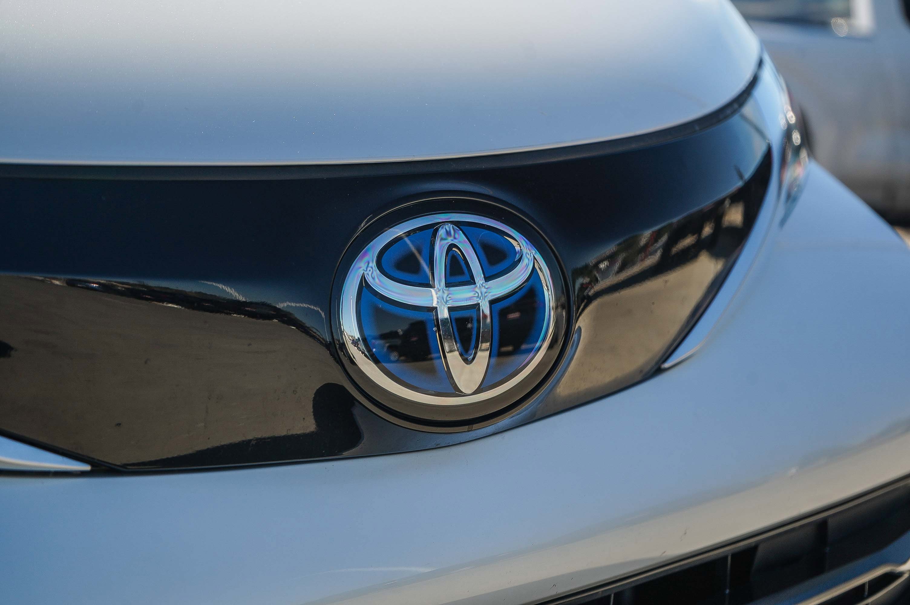 Certified 2024 Toyota Sienna Limited image 12