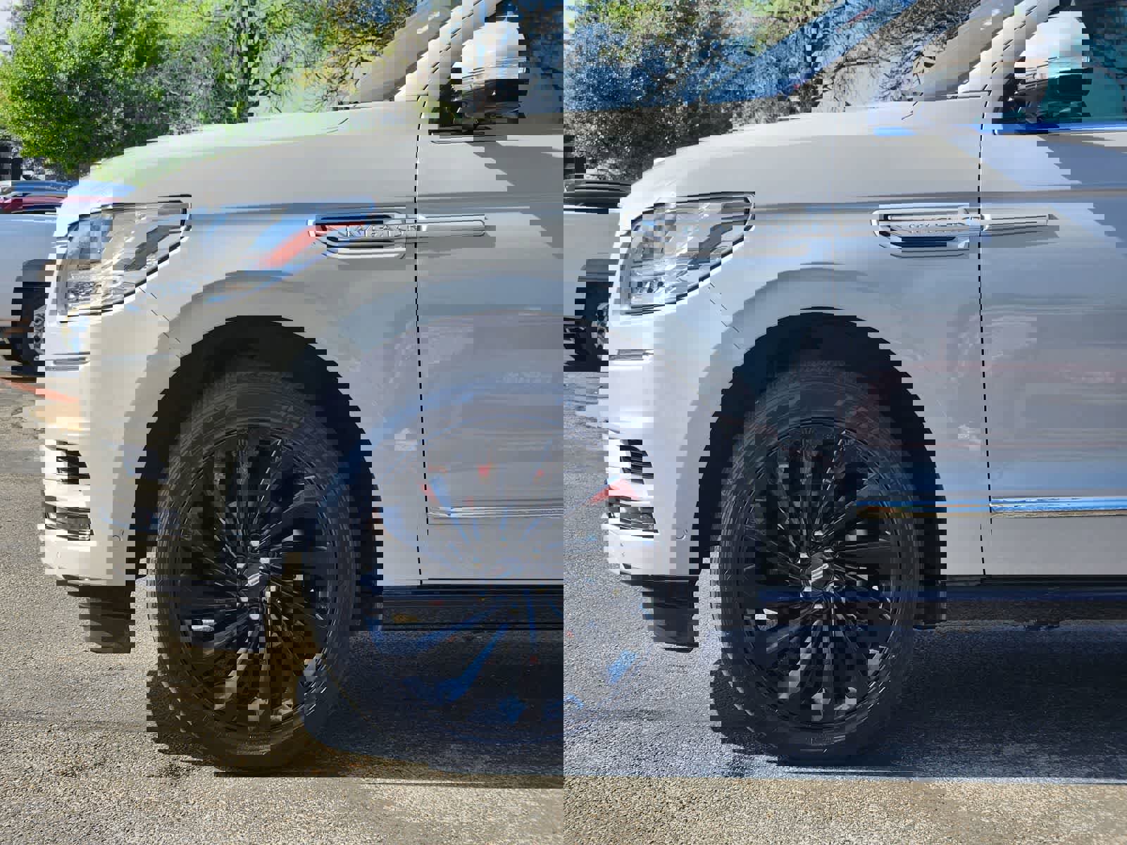 Used 2020 Lincoln Navigator Reserve w/ Equipment Group 208A Reserve image 8