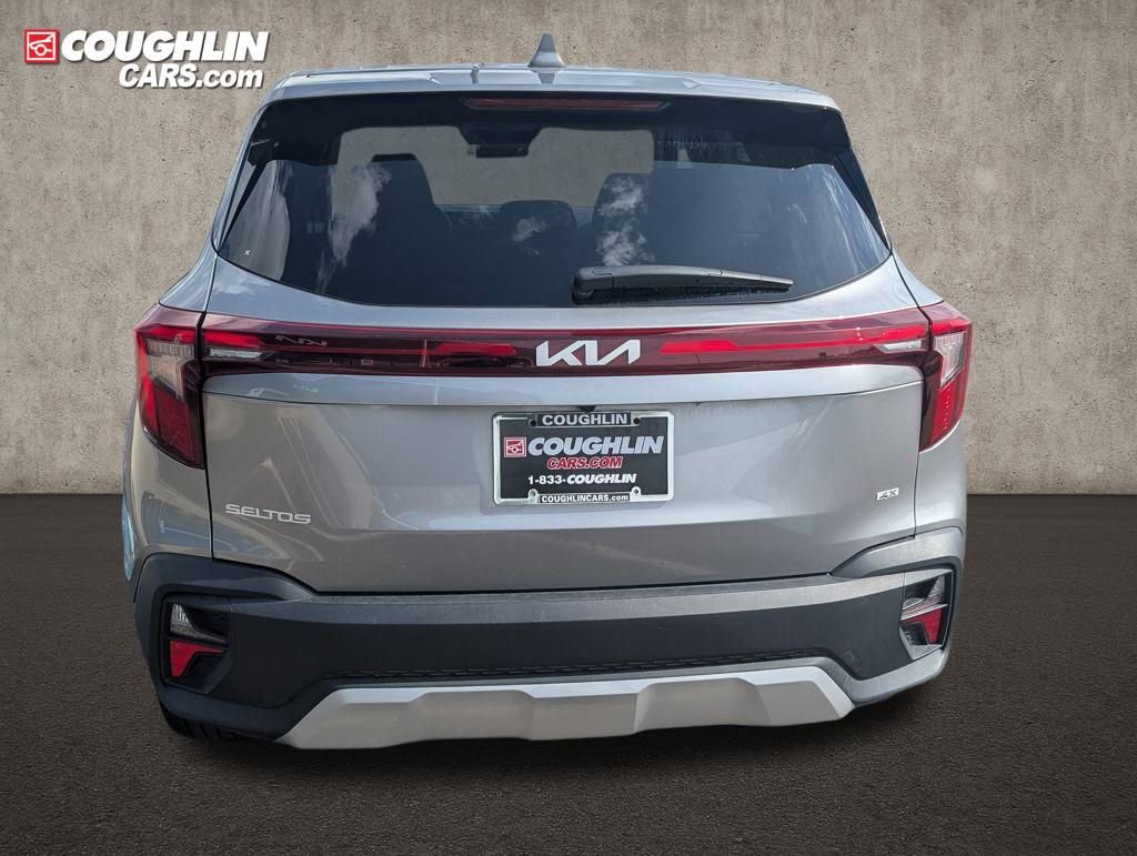 Used 2025 Kia Seltos LX image 6