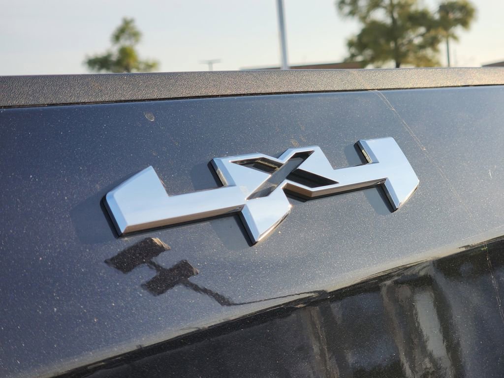 Used 2025 GMC Sierra 1500 SLT image 15