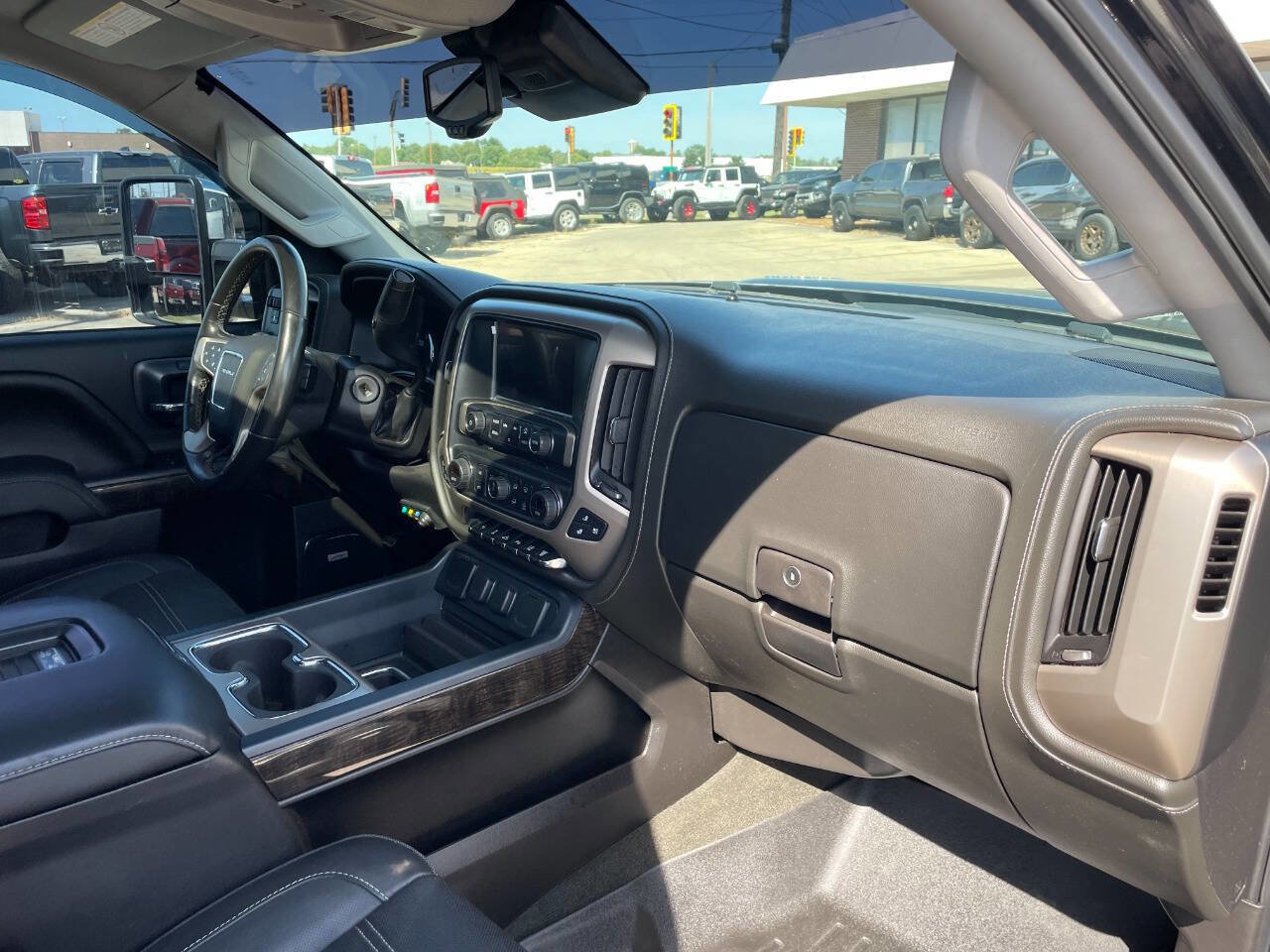 Used 2016 GMC Sierra 3500 Denali w/ Duramax Plus Package image 35