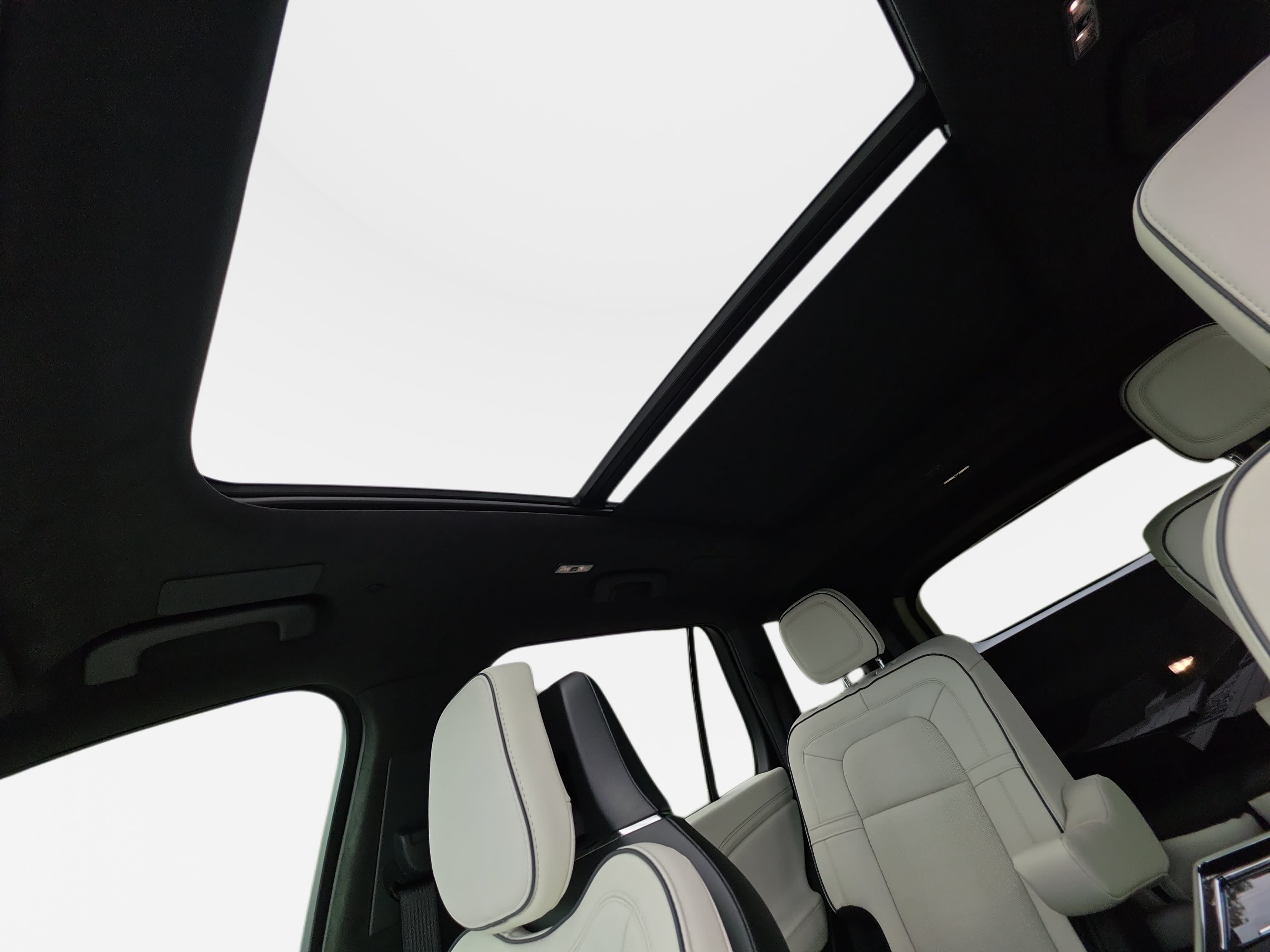 Used 2026 Lincoln Aviator Black Label w/ Jet Appearance Package AWD/4WD image 32