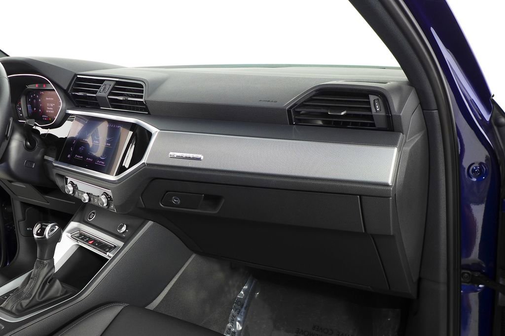 Used 2022 Audi Q3 2.0T Premium w/ Convenience Package image 14