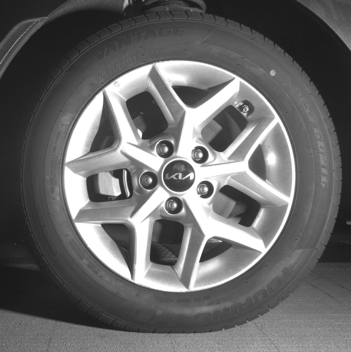 Used 2025 Kia Soul LX w/ LX Technology Package FWD image 12