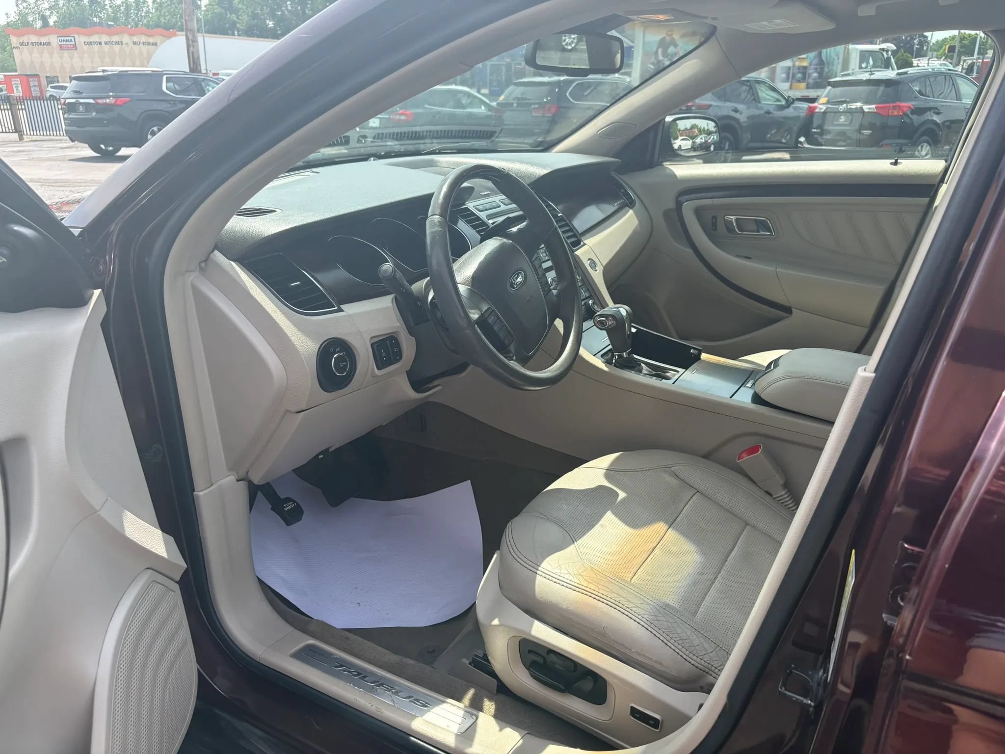 Used 2011 Ford Taurus Limited w/ 303A Rapid Spec Order Code FWD image 8