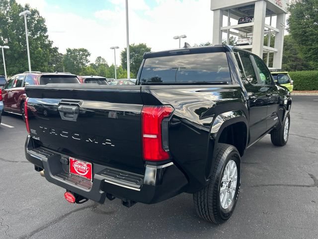 Used 2024 Toyota Tacoma SR5 AWD/4WD image 7