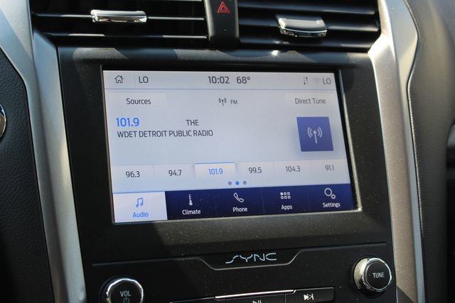 Used 2020 Ford Fusion SEL FWD image 20