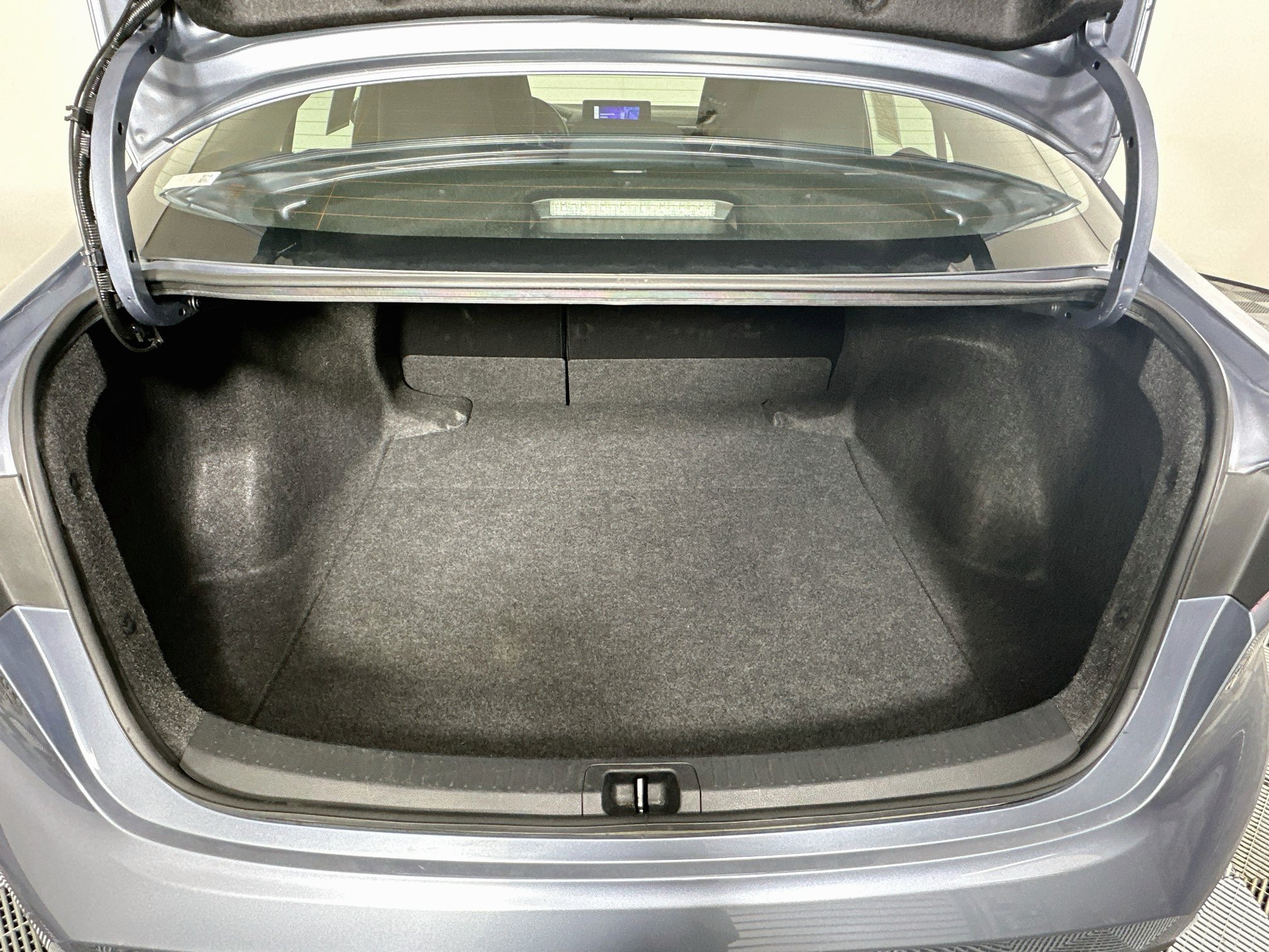 Used 2025 Toyota Corolla LE FWD image 27