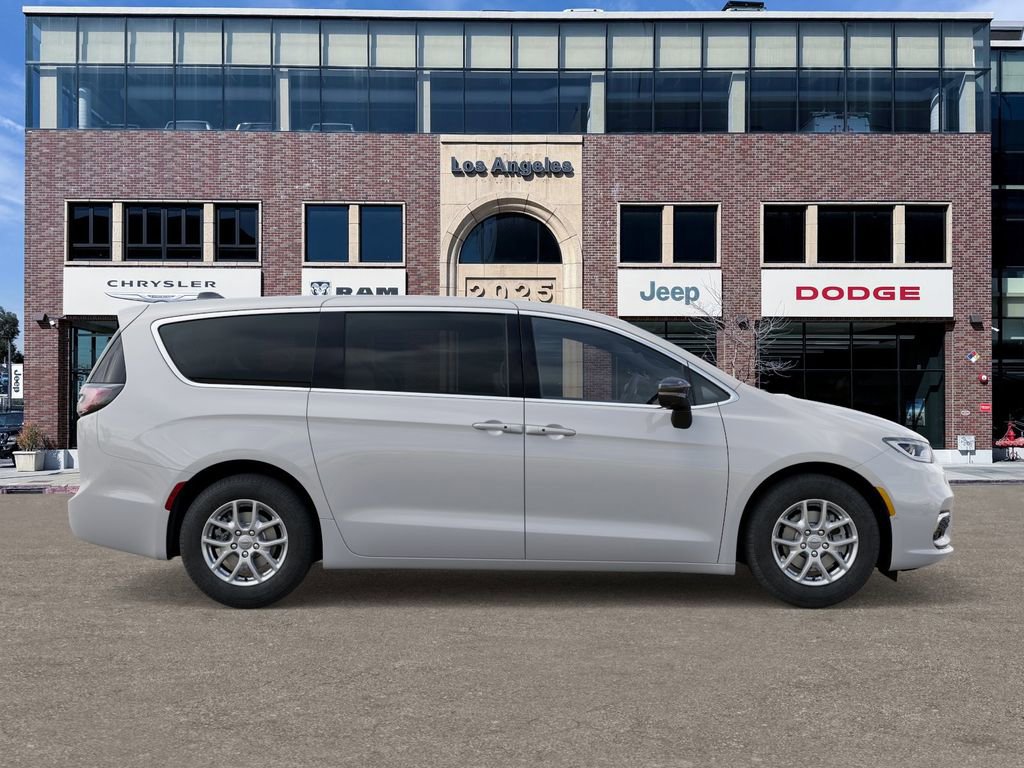 New 2026 Chrysler Pacifica Select FWD image 21
