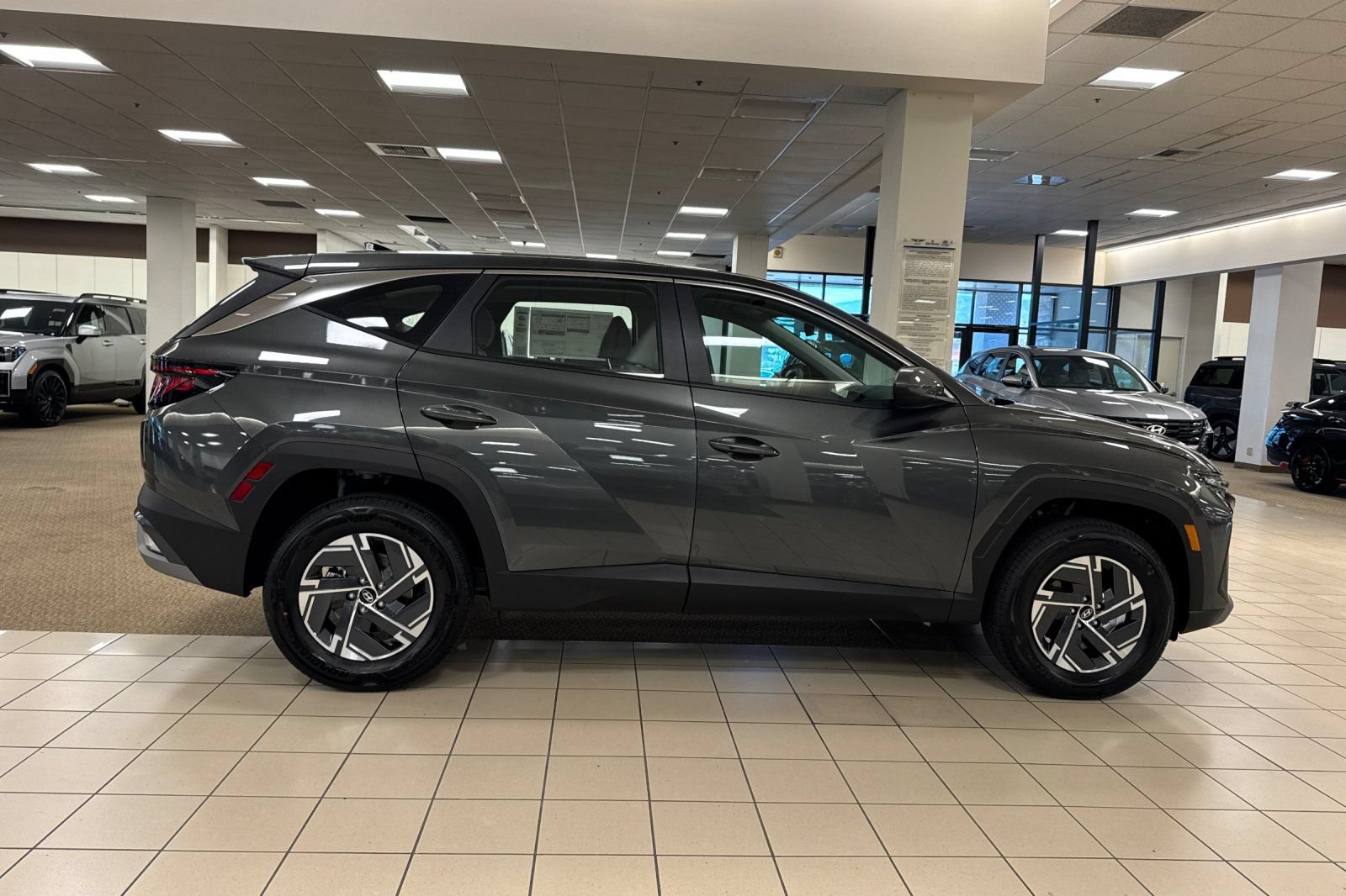 New 2026 Hyundai Tucson Blue SE AWD/4WD image 3