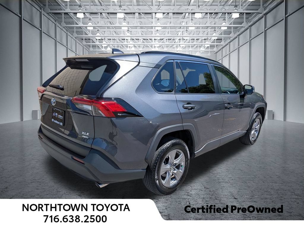 Used 2025 Toyota RAV4 XLE AWD/4WD image 15
