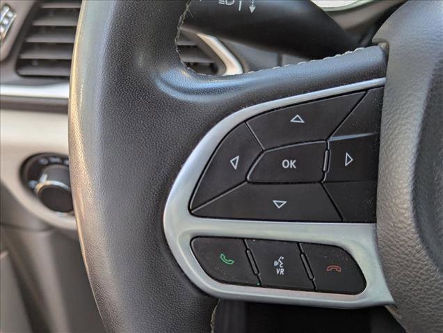 Used 2022 Chrysler Voyager LX FWD image 11